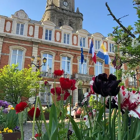 4 Personnes Bien Place شقة *